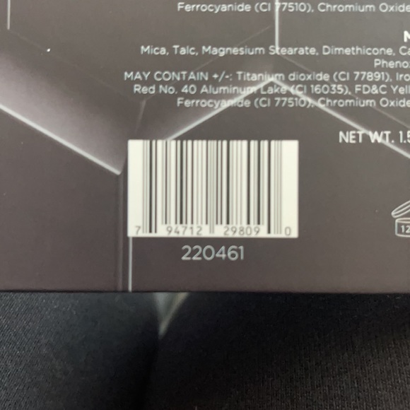 Barbarella eyeshadow pallet by beebeauty - Picture 6 of 6